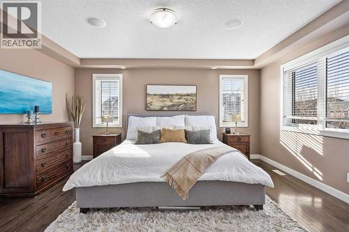 202 Royal Oak Heath Nw, Calgary, AB - Indoor Photo Showing Bedroom