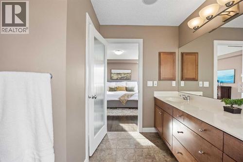 202 Royal Oak Heath Nw, Calgary, AB - Indoor Photo Showing Bathroom