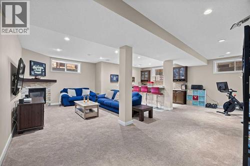 202 Royal Oak Heath Nw, Calgary, AB - Indoor