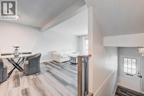 43, 5019 46 Avenue Sw, Calgary, AB - Indoor