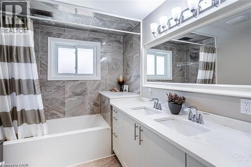 47 Atwater Crescent Unit# Main Floor, Hamilton, ON - Indoor Photo Showing Bathroom