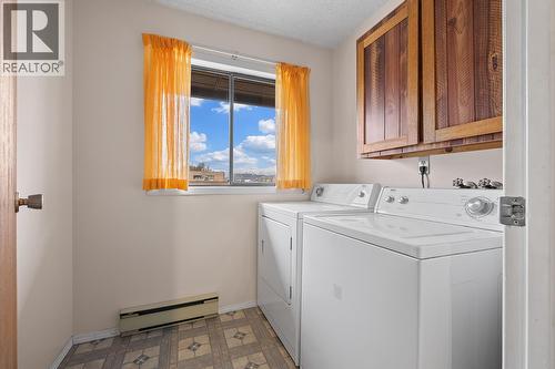 220 Prior Road S Unit# 14, Kelowna, BC - Indoor Photo Showing Laundry Room