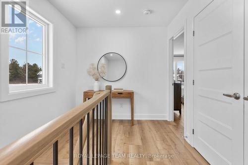 714 Tailslide Private, Ottawa, ON - Indoor Photo Showing Other Room