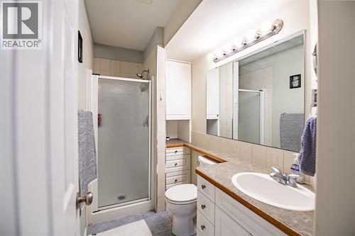 82 Westglen Boulevard, Blackfalds, AB - Indoor Photo Showing Bathroom