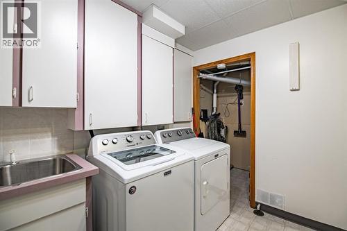 82 Westglen Boulevard, Blackfalds, AB - Indoor Photo Showing Laundry Room