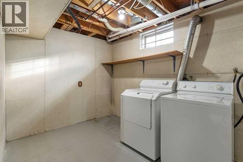 987 Berkley Drive Nw, Calgary, AB - Indoor Photo Showing Laundry Room