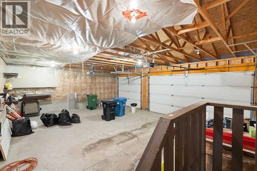 987 Berkley Drive Nw, Calgary, AB - Indoor Photo Showing Garage