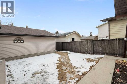 987 Berkley Drive Nw, Calgary, AB - Outdoor With Exterior