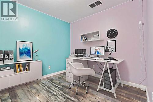 1005 Eagleview Place Nw, High River, AB - Indoor Photo Showing Office