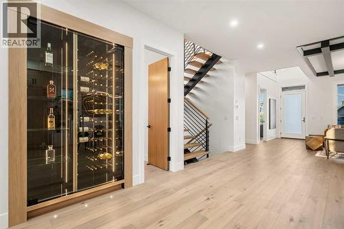 1415 24 Street Sw, Calgary, AB - Indoor Photo Showing Other Room