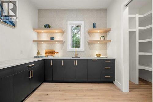 1415 24 Street Sw, Calgary, AB - Indoor