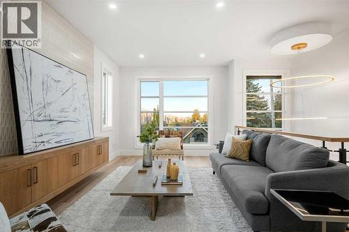 1415 24 Street Sw, Calgary, AB - Indoor Photo Showing Living Room