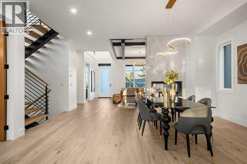 1415 24 Street Sw, Calgary, AB - Indoor Photo Showing Dining Room