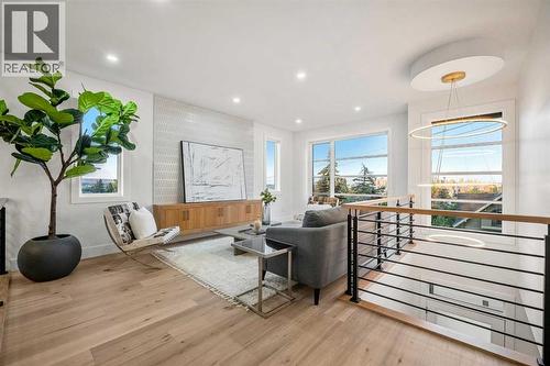 1415 24 Street Sw, Calgary, AB - Indoor