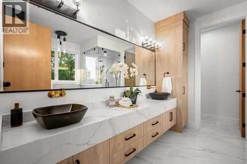 1415 24 Street Sw, Calgary, AB - Indoor Photo Showing Other Room