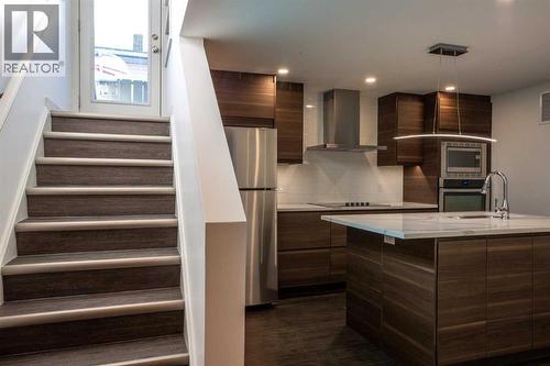 632 Cantrell Drive Sw, Calgary, AB - Indoor