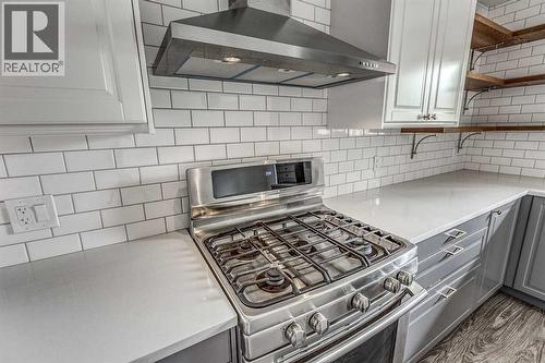 632 Cantrell Drive Sw, Calgary, AB - Indoor Photo Showing Kitchen