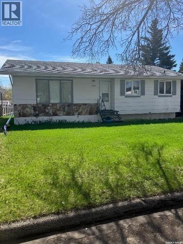 402 3Rd Street Nw, Ituna, SK 