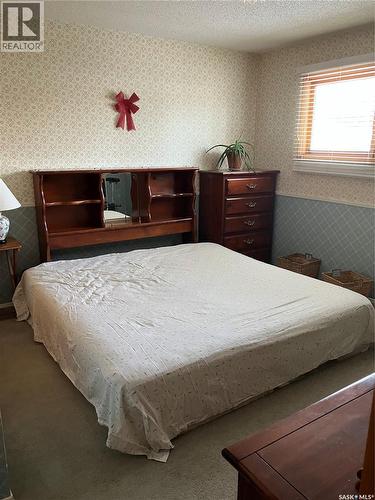 402 3Rd Street Nw, Ituna, SK 
