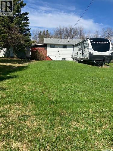 402 3Rd Street Nw, Ituna, SK 