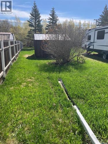 402 3Rd Street Nw, Ituna, SK 