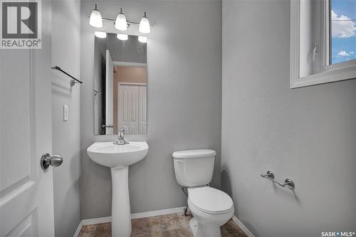 202 2Nd Street E, Saskatoon, SK - Indoor Photo Showing Bathroom