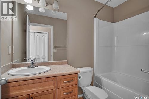 202 2Nd Street E, Saskatoon, SK - Indoor Photo Showing Bathroom
