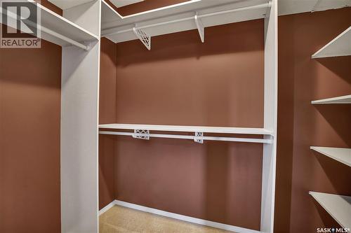 202 2Nd Street E, Saskatoon, SK - Indoor With Storage