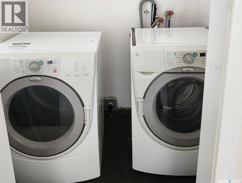 1565 Rae Street, Regina, SK - Indoor Photo Showing Laundry Room