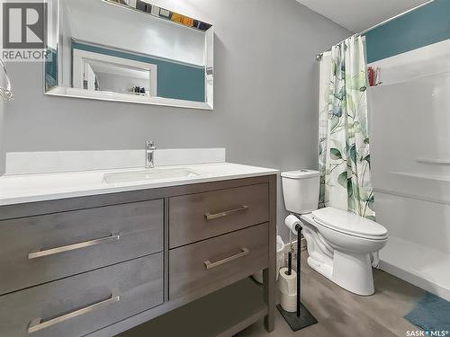 1110 Bothwell Drive, Swift Current, SK - Indoor Photo Showing Bathroom