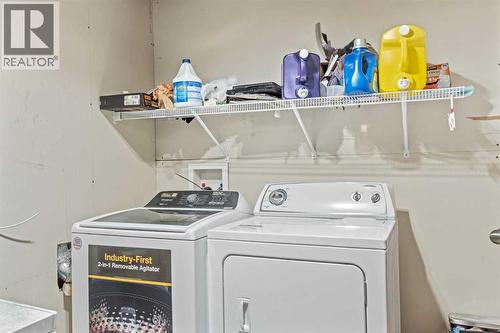 333 Mahogany Boulevard Se, Calgary, AB - Indoor Photo Showing Laundry Room