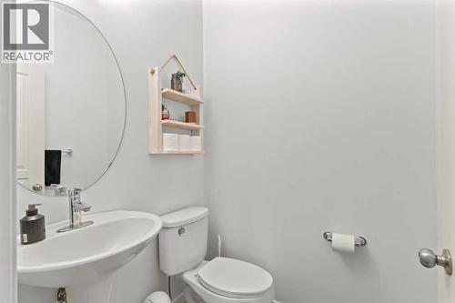 333 Mahogany Boulevard Se, Calgary, AB - Indoor Photo Showing Bathroom