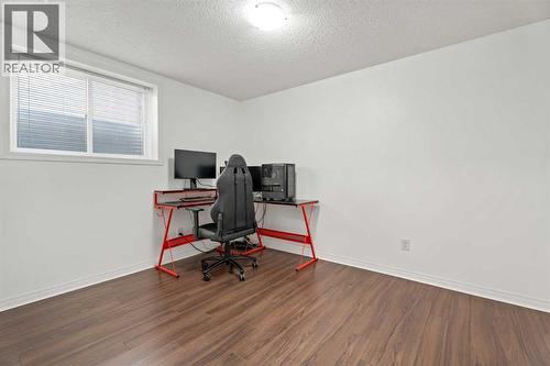 139 Auburn Bay Heights Se, Calgary, AB - Indoor Photo Showing Office