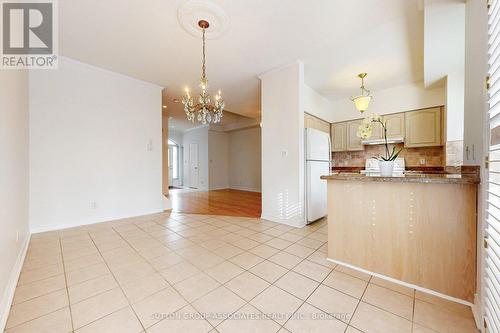 31 Pairash Avenue, Richmond Hill, ON - Indoor Photo Showing Kitchen