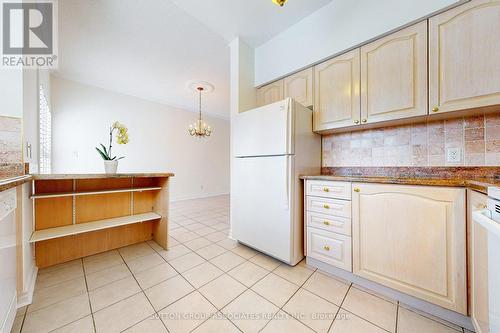 31 Pairash Avenue, Richmond Hill, ON - Indoor Photo Showing Kitchen
