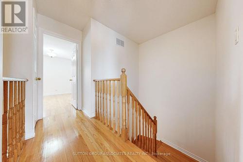 31 Pairash Avenue, Richmond Hill, ON - Indoor Photo Showing Other Room