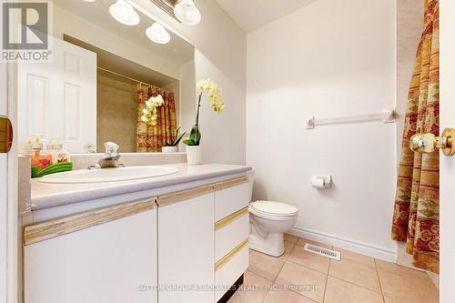 31 Pairash Avenue, Richmond Hill, ON - Indoor Photo Showing Bathroom
