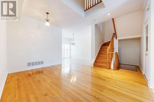 31 Pairash Avenue, Richmond Hill, ON - Indoor Photo Showing Other Room