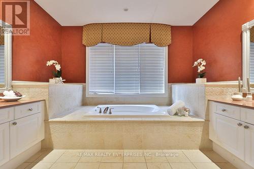 683 Canyon Street, Mississauga, ON - Indoor Photo Showing Bathroom