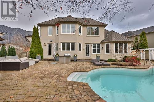683 Canyon Street, Mississauga, ON - Outdoor With In Ground Pool