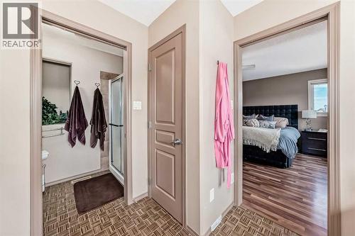 41 Canyoncrest Point W, Lethbridge, AB - Indoor