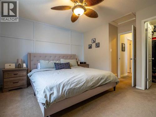 263 Mt Sunburst Way W, Lethbridge, AB - Indoor Photo Showing Bedroom