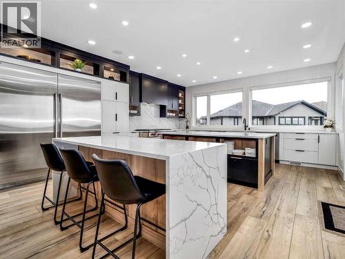 19 Stonecrest Point W, Lethbridge, AB - Indoor Photo Showing Kitchen With Upgraded Kitchen