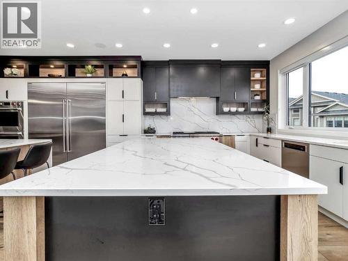 19 Stonecrest Point W, Lethbridge, AB - Indoor Photo Showing Kitchen With Upgraded Kitchen