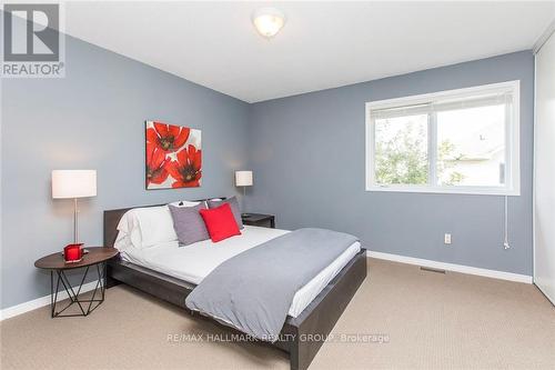 20 Yorkville Street, Ottawa, ON - Indoor Photo Showing Bedroom