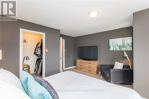 20 Yorkville Street, Ottawa, ON - Indoor Photo Showing Bedroom