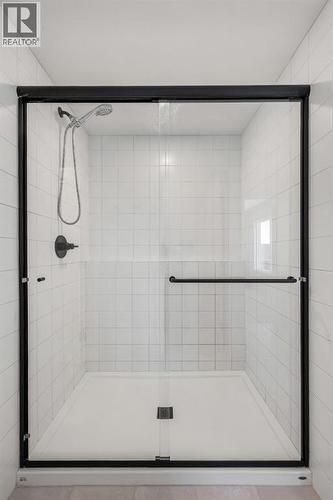 152 Sage Hill Heights Nw, Calgary, AB - Indoor Photo Showing Bathroom