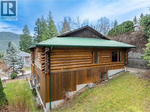2822 Juniper Crescent, Blind Bay, BC - Outdoor