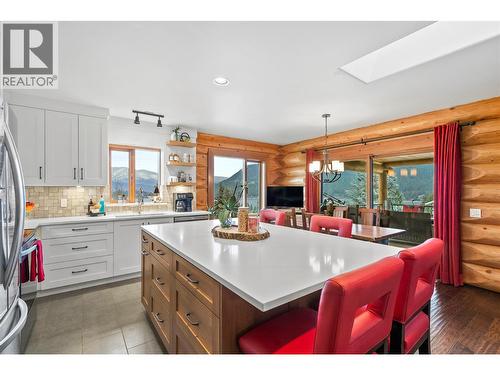 2822 Juniper Crescent, Blind Bay, BC - Indoor Photo Showing Kitchen With Upgraded Kitchen