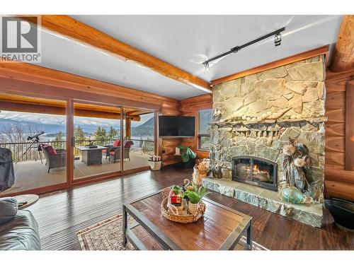 2822 Juniper Crescent, Blind Bay, BC - Indoor Photo Showing Living Room With Fireplace